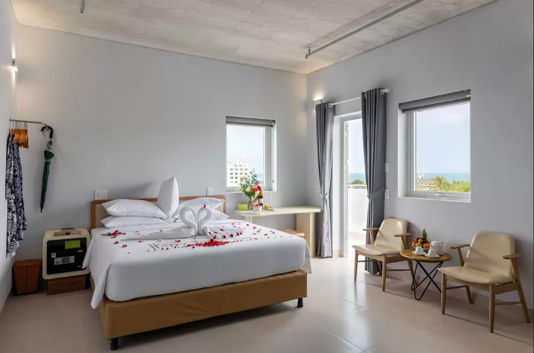 Combo 3N2Đ khách sạn 4 sao The Up + Ăn sáng + phòng tiêu chuẩn