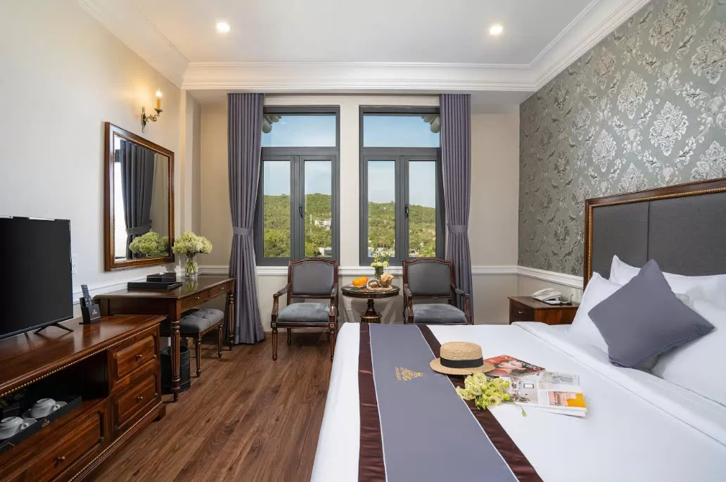 Combo 3N2Đ khách sạn AVS 4 sao + Phòng tiêu chuẩn + Ăn sáng + Dịch vụ đón tiễn sân bay