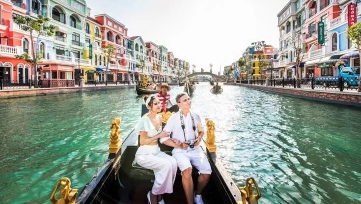 ĐI THUYỀN TRÊN SÔNG VENICE