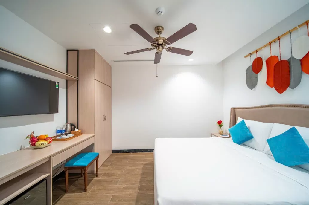 Combo 3N2Đ khách sạn Roma + Ăn sáng + phòng tiêu chuẩn