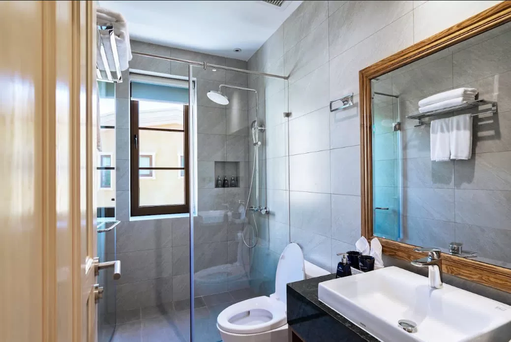 Combo 3N2Đ khách sạn Roma + Ăn sáng + phòng tiêu chuẩn