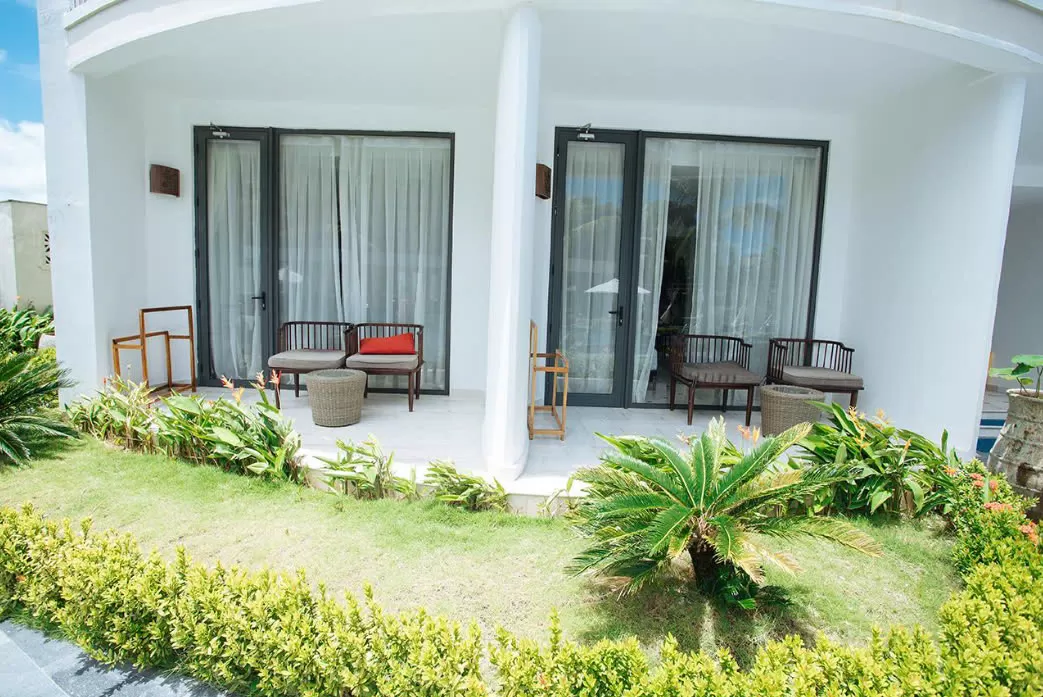 Combo 3N2Đ khách sạn 4 sao The Palmy 4 + Phòng tiêu chuẩn + Ăn sáng + Dịch vụ đón tiễn sân bay