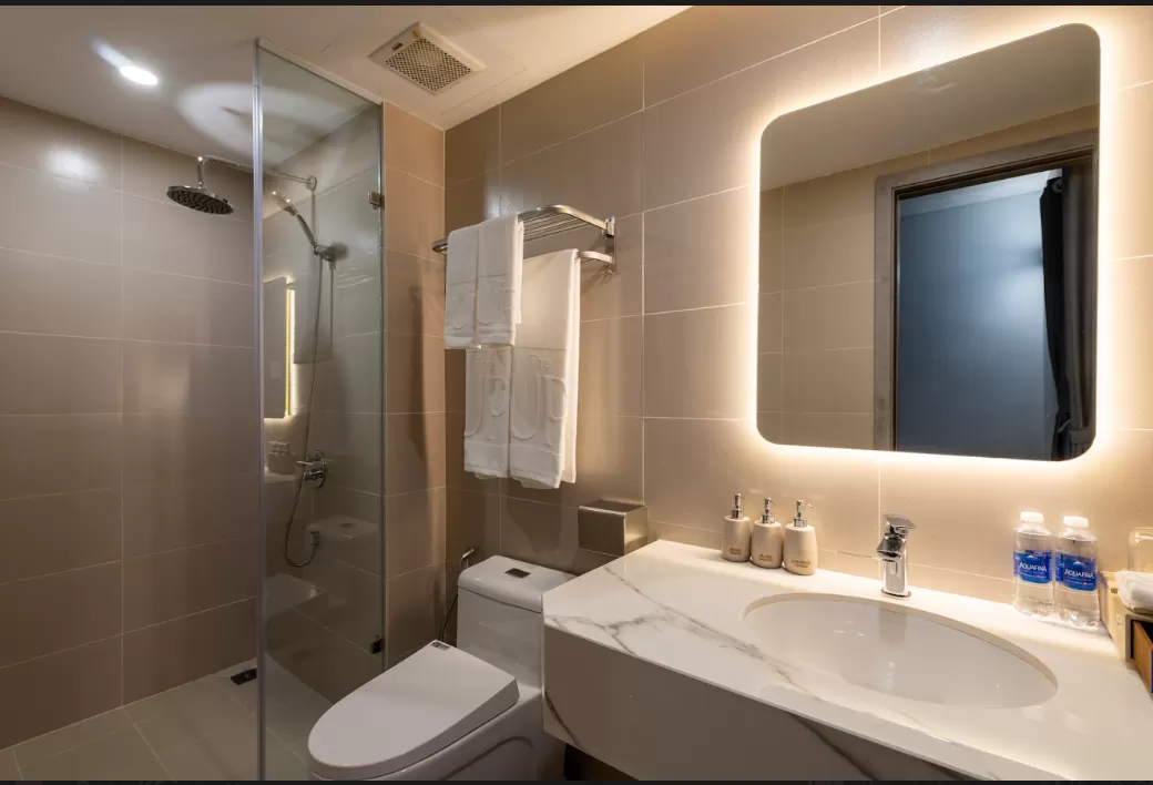 Combo 3N2Đ khách sạn 4 sao The Up + Ăn sáng + phòng tiêu chuẩn