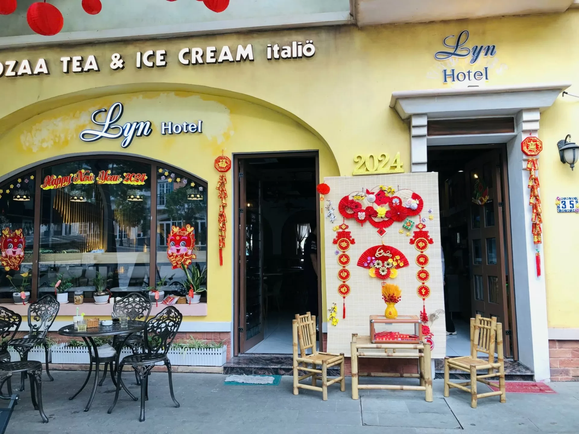 Combo 3n2đ Hotel Lyn + Breakfast + Standard room